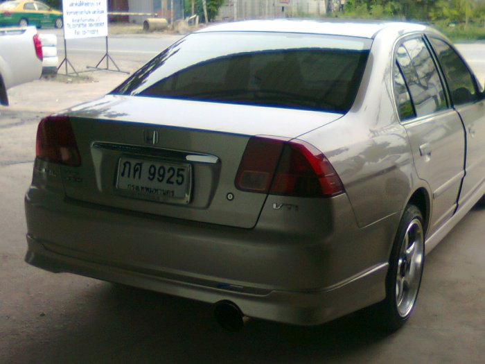 เป็นรถ ปี01" ครับ  กันชนท้าย  01"  จัดลิ้นหลัง Modulo 04"