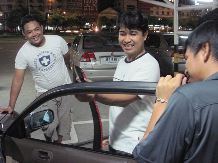 ผู้เชี่ยวชาญ ของเรา โชว์การติดกันสาดเทพ ให้น้องแบงค์