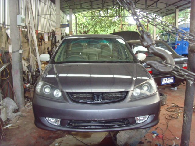 นี่แบบไม่ใช้แฟลช...ไม่รู้ว่าภาพไหนสวยกว่า...อิอิ

แบบนี้สีเหมือนของตัว New civic เลยครับ