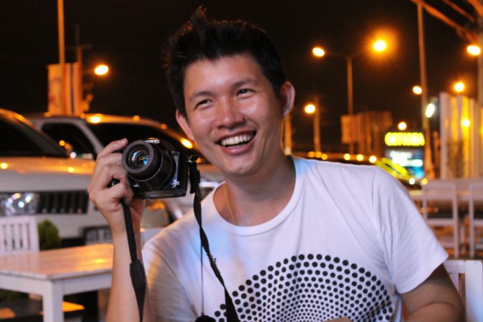 พี่หมูจะชวนเเลกกล้องอย่างเดียวเลยอ่ะ(ตอนยังไม่เมา)