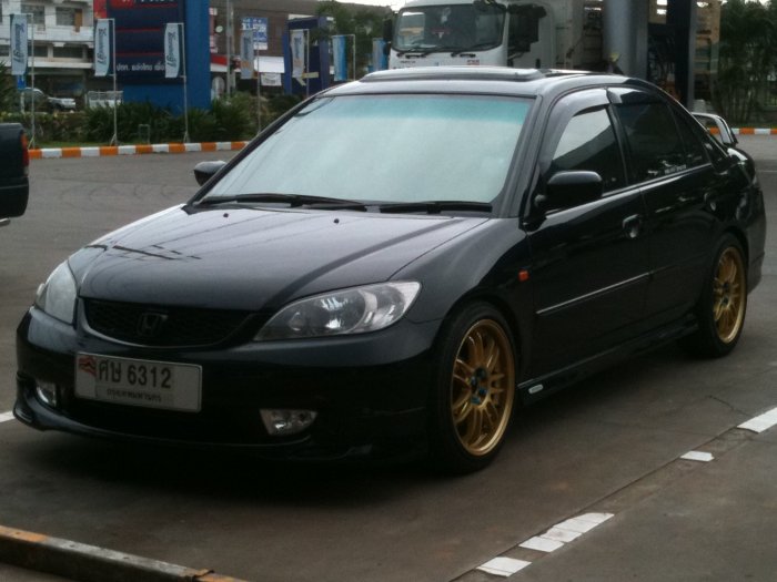 ES สีดำของเพื่อนๆๆคนไหนใส่ล้อสีทองมั่งครับขอชมหน่อยเป็นแนวทางครับ