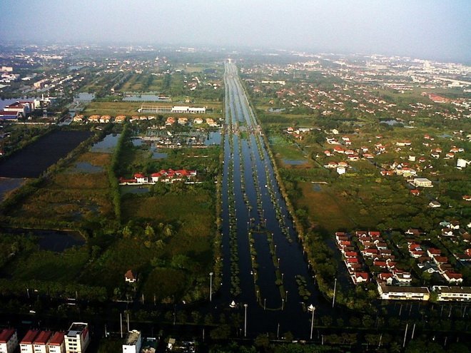 ประมวลภาพน้ำท่วมไทย หลากหลายมุม ครั้งหนึ่งในชีวิต