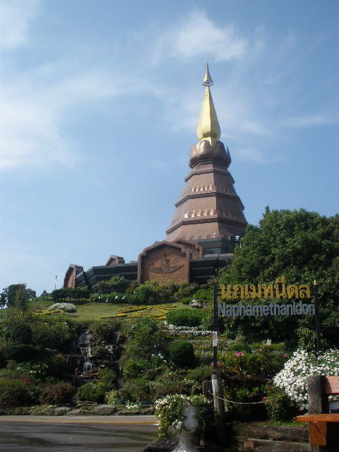 10-12 ธ.ค.จะไปดอยอินท์ แต่ยังไม่รู้เส้นทางเลยครับ แนะนำหน่อย