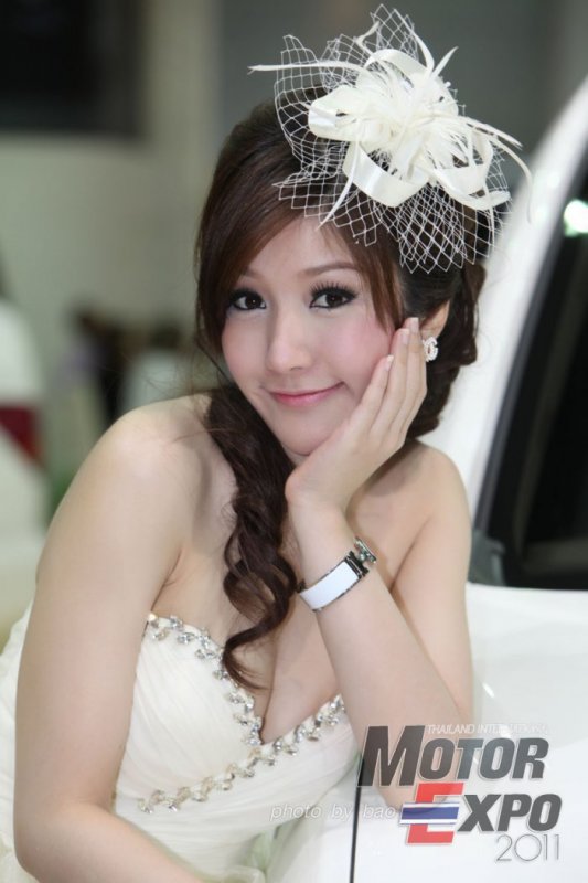 Re: ปิดท้าย Motor Expo 2011 กับน้อง Stop คับ...
