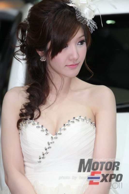 Re: ปิดท้าย Motor Expo 2011 กับน้อง Stop คับ...
