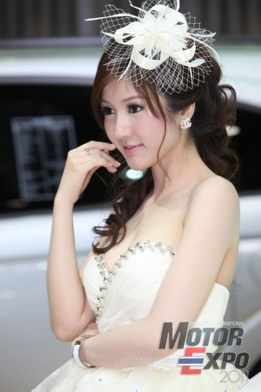 Re: ปิดท้าย Motor Expo 2011 กับน้อง Stop คับ...