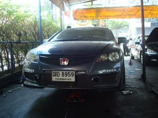 มาดูด้านหน้าอีกชัด ๆ