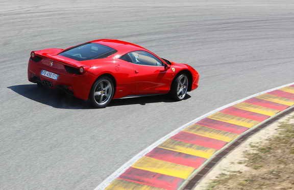 ดีใจครับกับ Ferrari 458 ITALIA เพิ่งได้มาน้ำพักน้ำแรงตัวเอง