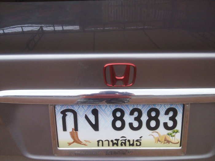 H หลังพ่นสีแดงแก้ว+ป้ายประมูล กง-8383 (ความหมายคือมั่งมีเงินทองค้าขายร่ำรวย)..แต่ตังหมดไปกับESคันนี้เยอะเลยอิอิอิ