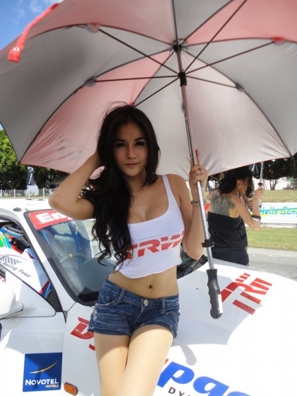 รูป(พริตตี้) Honda Racing Fest 2011 สนามสุดท้าย สนามพีระ