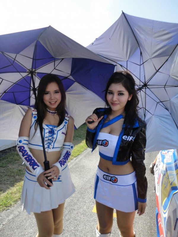 รูป(พริตตี้) Honda Racing Fest 2011 สนามสุดท้าย สนามพีระ
