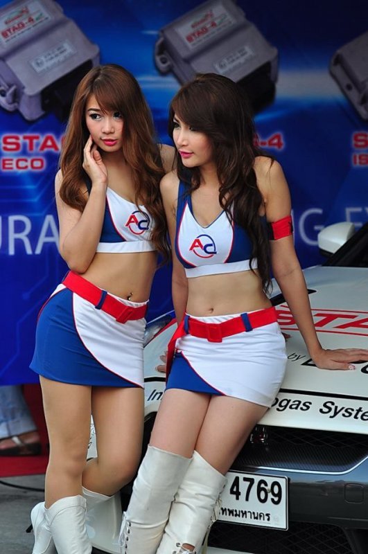 บรรยากาศงานแข่งรถที่บางแสน