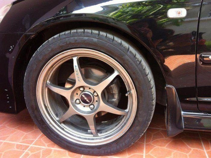 Bridgestone Potenza Re002