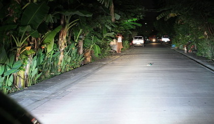 ที่สำคัญสว่างมาก แสงพุ่งไกล สุดเลย แต่ไม่แยงตารถที่สวนมา
