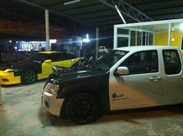 carbon by max shop รับทำสีรถ คาร์บอนแท้ และของแต่งอื่นๆ ร้านเดียวในชลบุรี