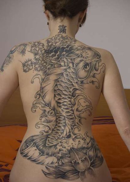 มีใครชอบรอยสักมาโชว์กันได้นะครับ