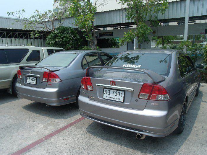 ส่วนเราสองคนแอบอยู่อีกข้างเป็นกองหนุนเนอะอีตาไม้ (เผื่อมีเรื่อง)