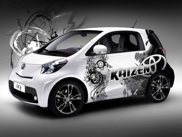 Toyota โชว์โฆษณา จับ เนื้อ-นม-โดนัท ยัด  Toyota IQ