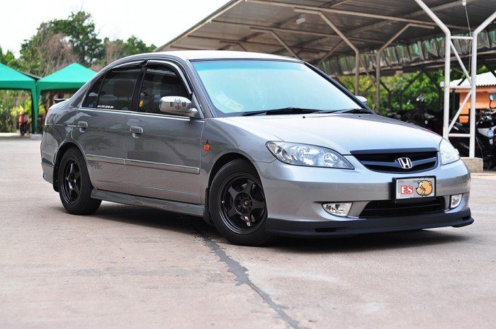 es 05 โช๊คเดิมใส่คู่กับสปริง H&R หรือตัวอื่นๆ มันจะลดอาการดีดเด้ง และดีกว่าเดิมมากมั้ย
