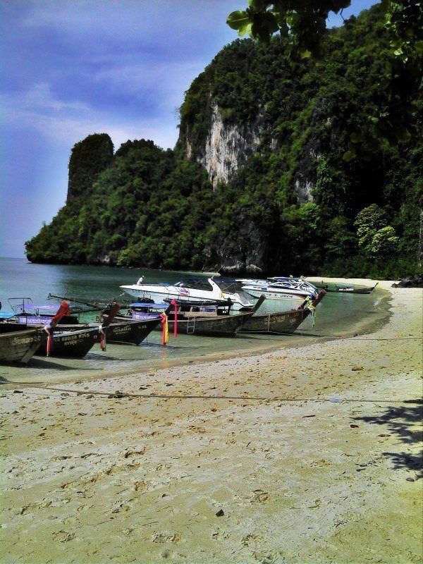 หาดเกาะห้อง คนน้อยมากๆ กลัวสินามึ