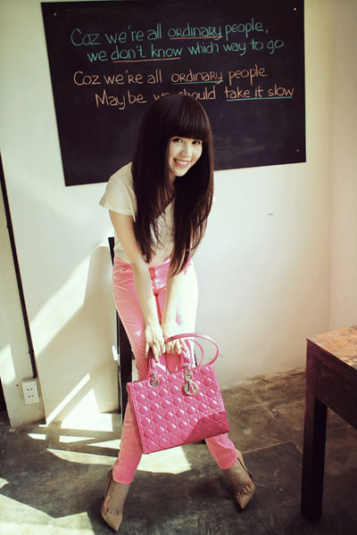 สาวเวียดนาม Nguyen Ngoc Trinh  ขาวอึ๋มชะมัดยาด ชอบจริงๆเลย