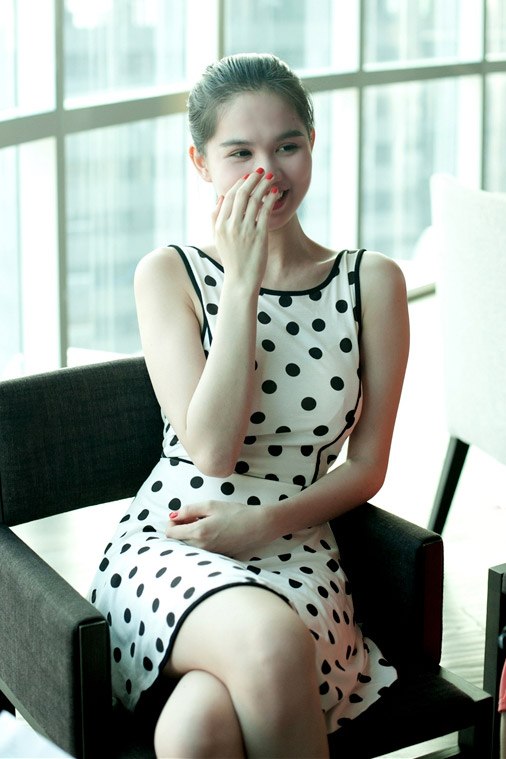 สาวเวียดนาม Nguyen Ngoc Trinh  ขาวอึ๋มชะมัดยาด ชอบจริงๆเลย