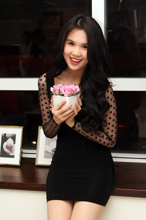 สาวเวียดนาม Nguyen Ngoc Trinh  ขาวอึ๋มชะมัดยาด ชอบจริงๆเลย