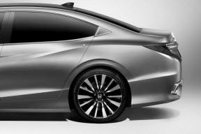 Honda Concept C ..แปลกตายิ่งขึ้นในซีดานกลาง