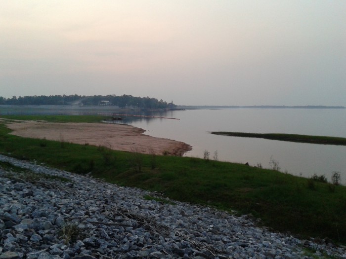 มองดูวิว ของหาดดอกเกศ