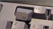 ตะลึง! F1 คว่ำไม่เป็นท่า