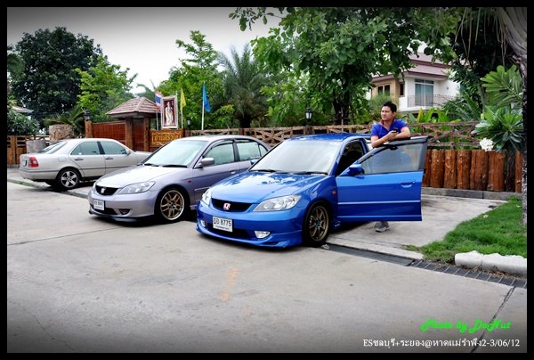 ระหว่างรอพี่ๆๆมา ถ่ายรูปเล่นๆๆไป