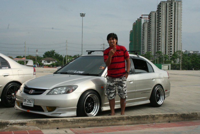 อยากเหน ES แต่งแนว ล้อตุ่ยๆๆ (เรียกไรไม่รู้ค่ะ)