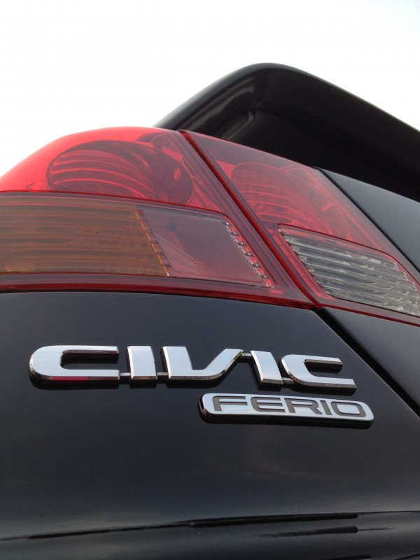 Civic ferio แต่ยังไม่เต็มตัว ยังลูกครึ่งอยู่ครับ