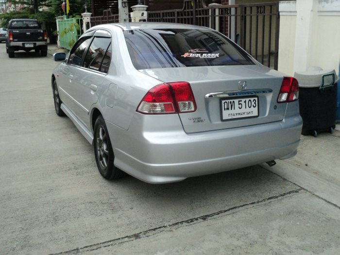 บั้นท้ายพร้อม PLATE CIVIC ที่โดนงัดไปครับ