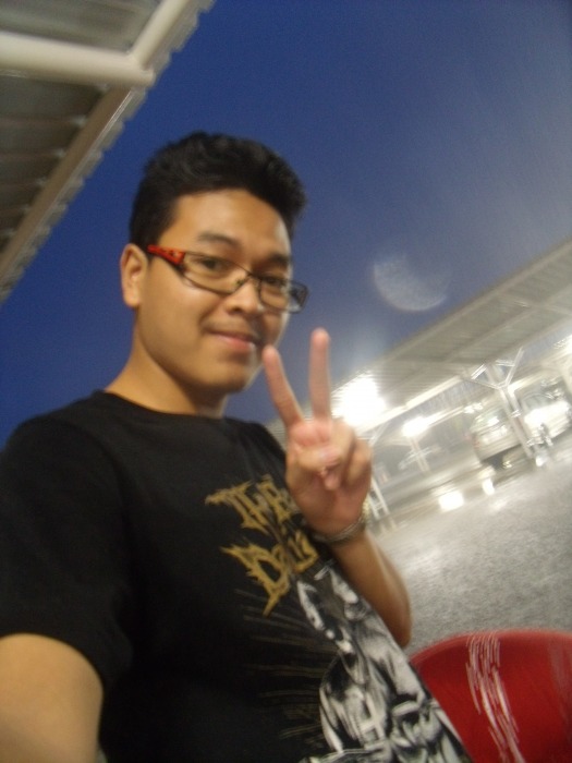 เอา สักหน่อย ที่จริง ปุ่ยเป็นคน น่ารัก นะครับ ^^