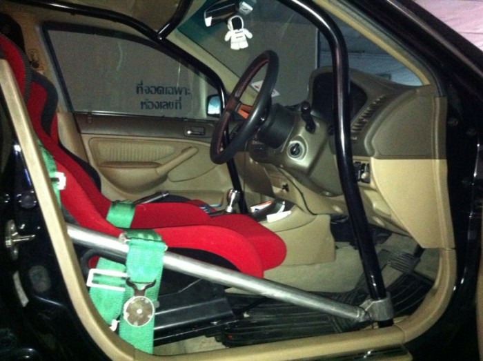 มีใครใส่พวงมาลัย Nardi บ้างครับ