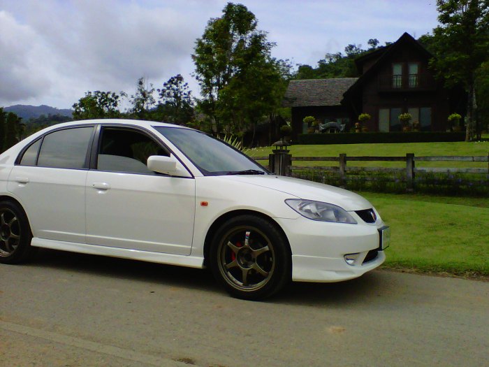 Civic ES 01 สีทอง