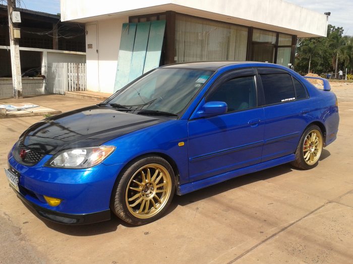ES 2.0 สีดำ ปี04 มีชุดแต่งแบบไหนบ้างครับ