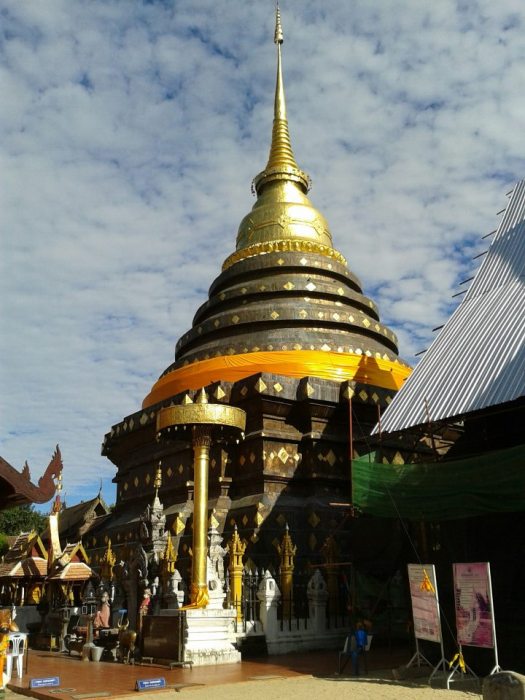 วันนี้ไปทำบุญ เลี้ยงข้าวน้องหมา ที่ลำปาง ( เพิ่มรูป+คลิปสไลเดอร์ แล้ว )