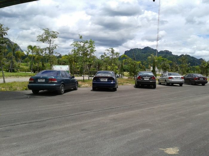 วันนี้ไปทำบุญ เลี้ยงข้าวน้องหมา ที่ลำปาง ( เพิ่มรูป+คลิปสไลเดอร์ แล้ว )