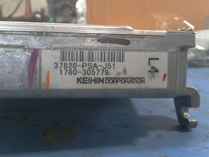 หาจาก part no. เป็นกล่อง honda stream 1.7 ครับ