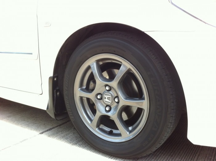 RX02 ยาง 195/60/15 