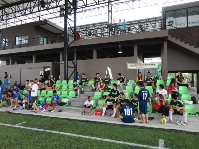 แฟนบอลบนอัฒจรรย์
