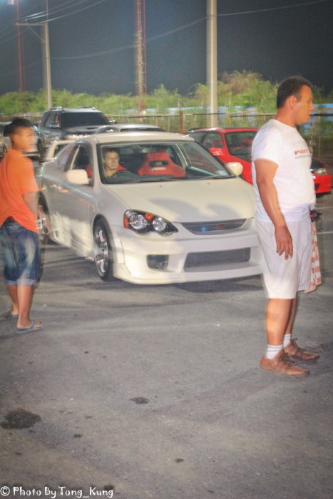 DC5 อีกคันครับ มะมีแฟลชไป รูปเลยสั่นไปเลยยย มะมีแสงงง เหอๆ