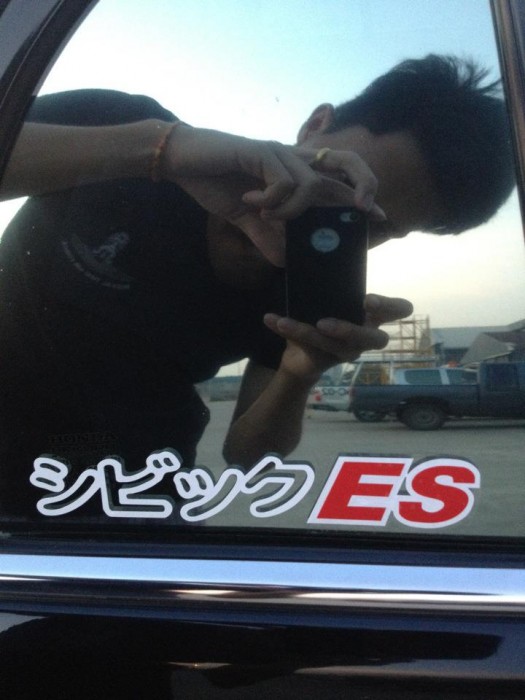 กำ ......  ติดคนถ่ายรุปหล่อมาด้วย  55555+   