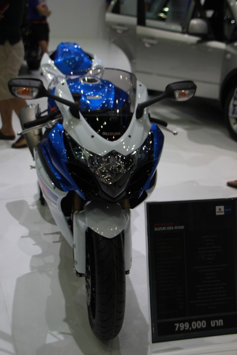 ไป motor expo มาเลยเก็บรูปมาฝาก(มือใหม่เพิ่งหัดถ่ายติชมด้วยนะครับ).(เพิ่มรูปรถให้แล้วครับ)