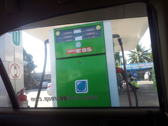 ผมเติม E85 เพียวๆเลยครับ