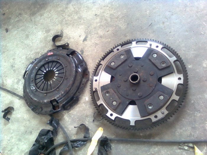 หาที่ทำคลัชครับ (d17+turbo) ที่ไหนแนะนำมั่งครับ ขอที่อยู่ด้วยนะ