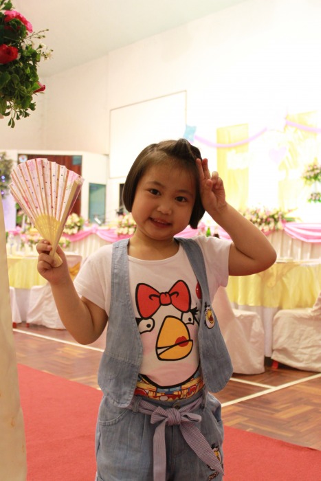 คนนี้ลูกสาวคัยน้าาาาา...น่ารักจิงเชียว ^^