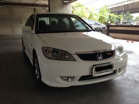 ขายฮอนด้าcivicวีเทค(rx)รถแท้ปี05รุ่นlimitedสีขาวโรงงานรุ่นท็อปสุดรถบ้านขายถูกๆครับ